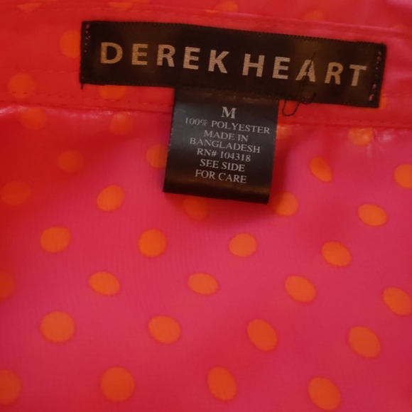 Tie Front Sleeveless Top - Picture 2 of 2